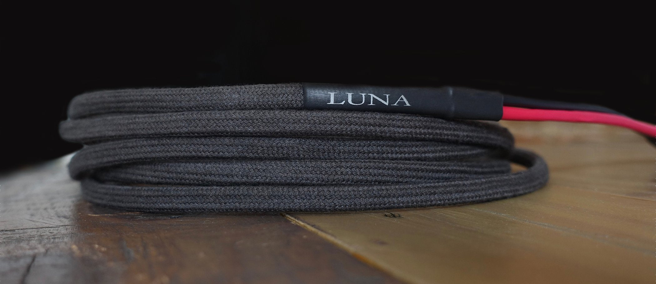 Luna Cables Secteur Gris - Rhapsody Hifi - La hifi autrement