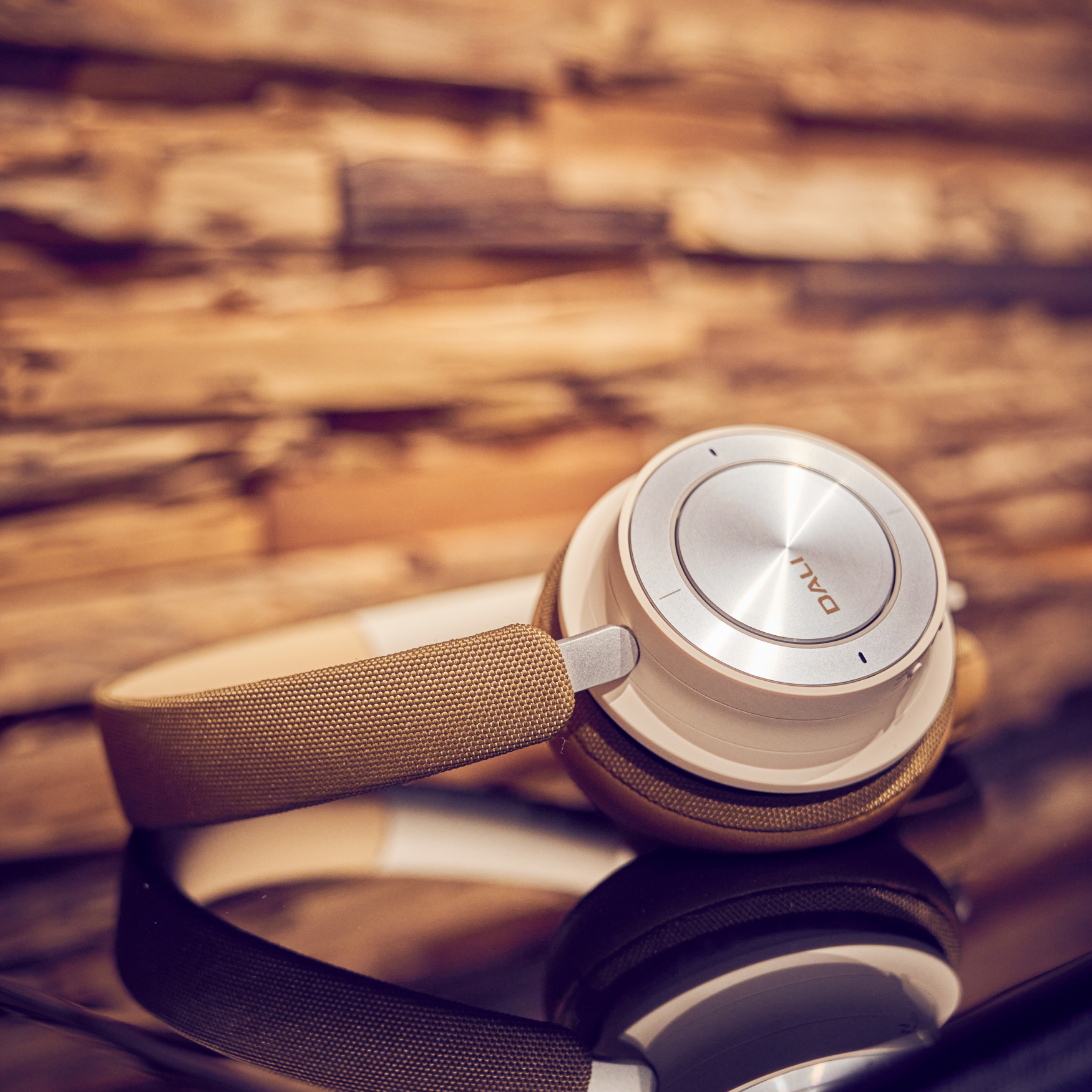 IO-8 | Wireless Headphones